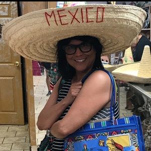 Meet your Posher, Nora